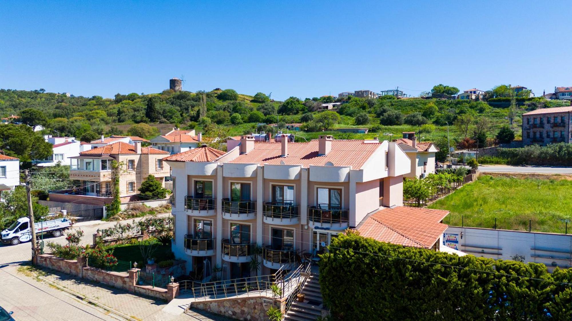 Cunda Giritlioglu Otel Adult Only Аявали Екстериор снимка