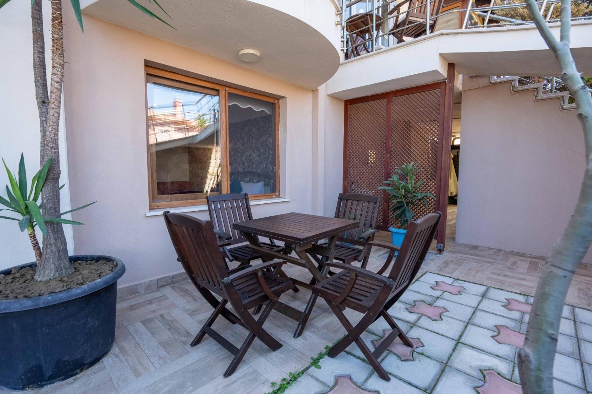 Cunda Giritlioglu Otel Adult Only Аявали Екстериор снимка