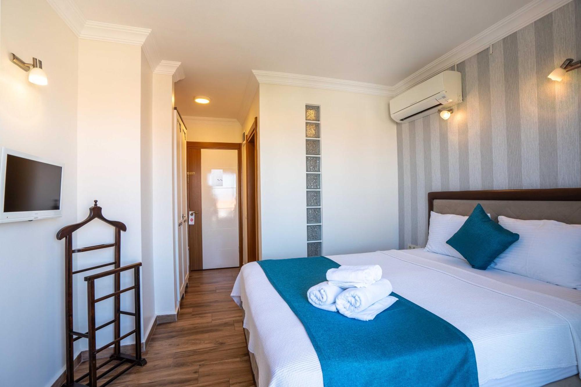 Cunda Giritlioglu Otel Adult Only Аявали Екстериор снимка