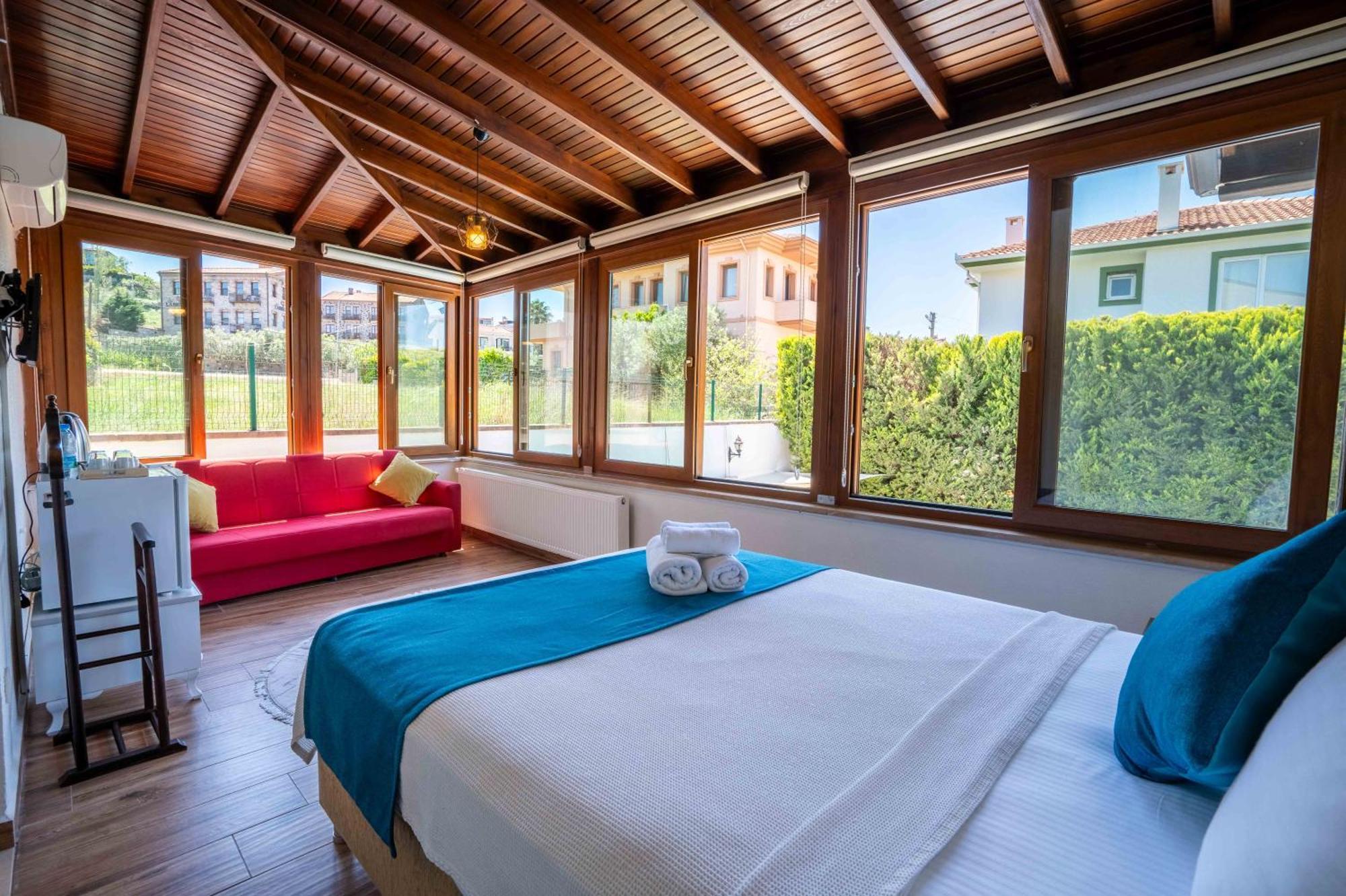 Cunda Giritlioglu Otel Adult Only Аявали Екстериор снимка