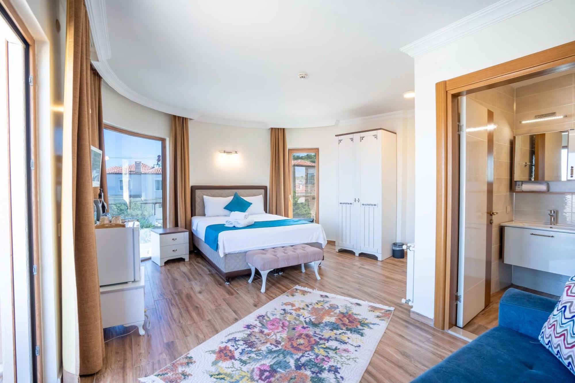 Cunda Giritlioglu Otel Adult Only Аявали Екстериор снимка