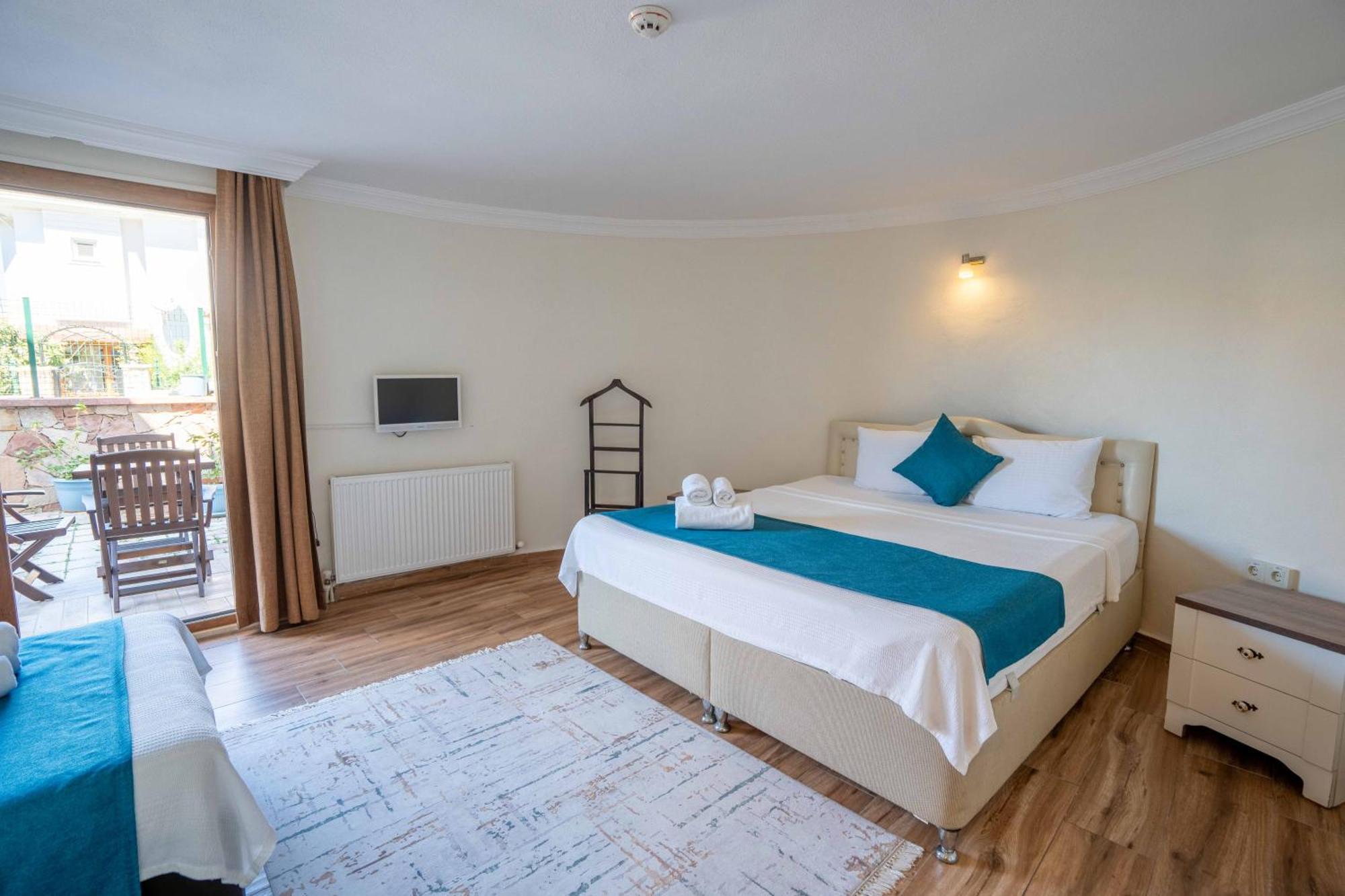 Cunda Giritlioglu Otel Adult Only Аявали Екстериор снимка